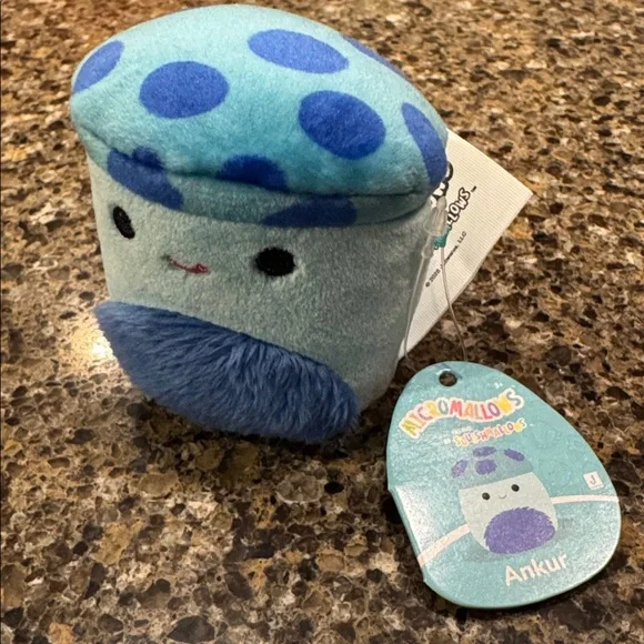 Cute Micromallows Squishmallow "Ankur" with Mango Lip Balm NEW - Picture 2 of 5